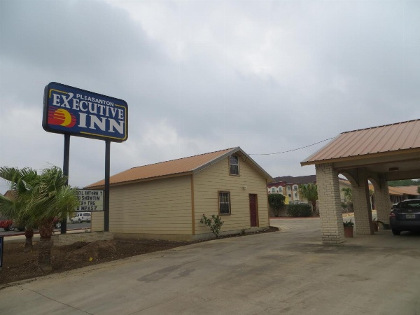 Pleasanton Executive Inn image 21